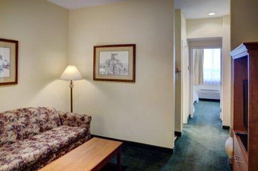 Lakeview Inns & Suites - Okotoks Szoba fotó